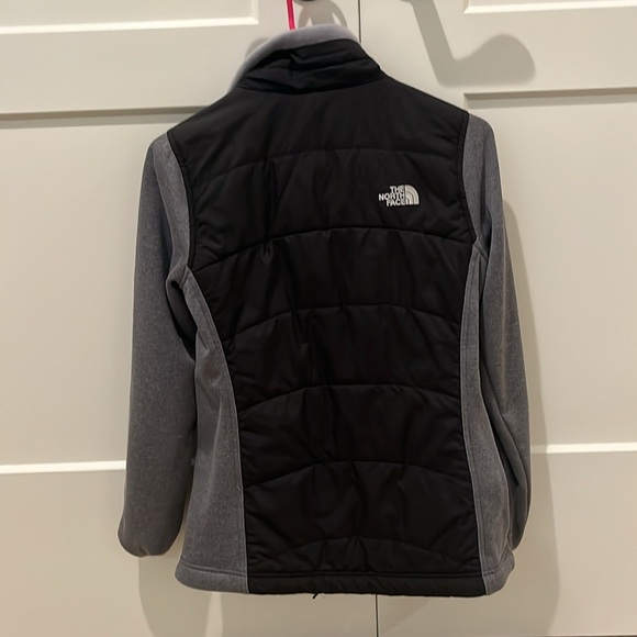 The North Face zip up fleece women’s jacket - Picture 4 of 4